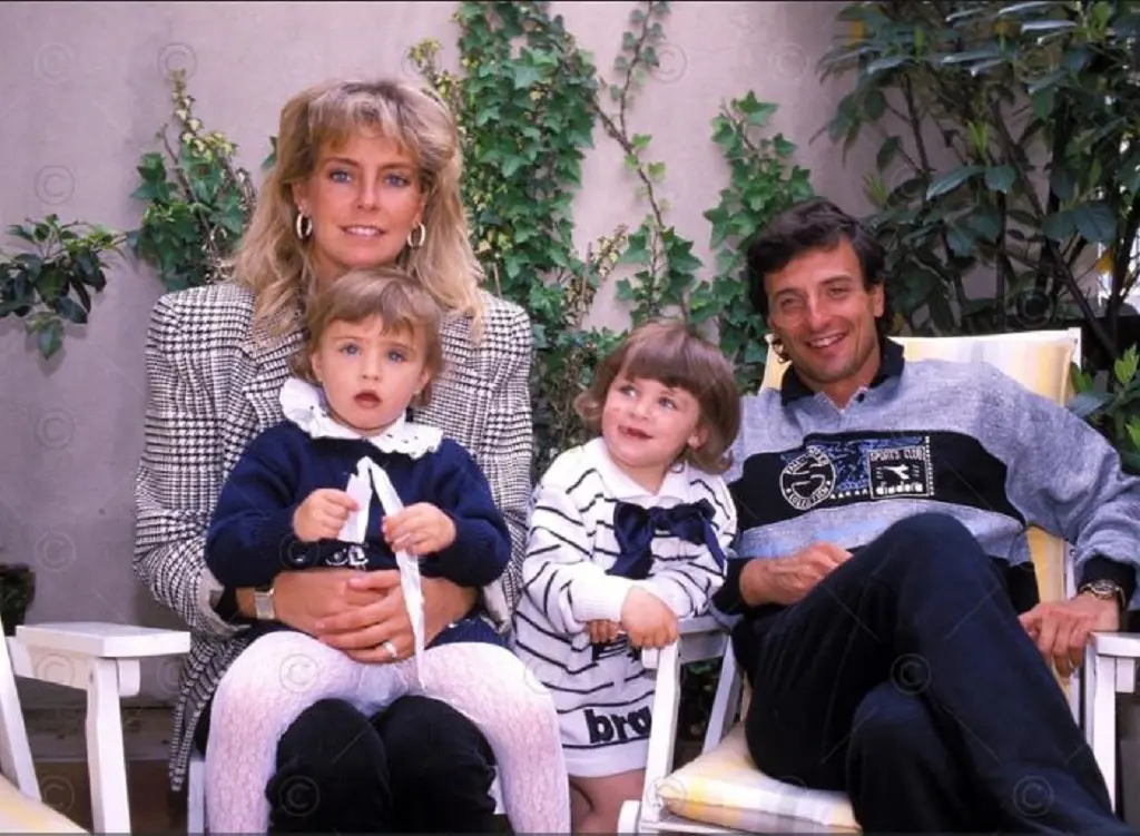 Riccardo Patrese and his former wife Susi with their twin daughters Maddelena and Beatrice.
