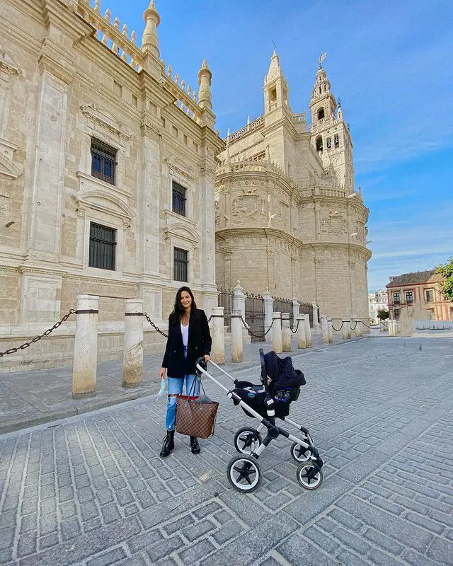 Imane took her newborn baby to Sevilla's Cathedral in a baby stroller