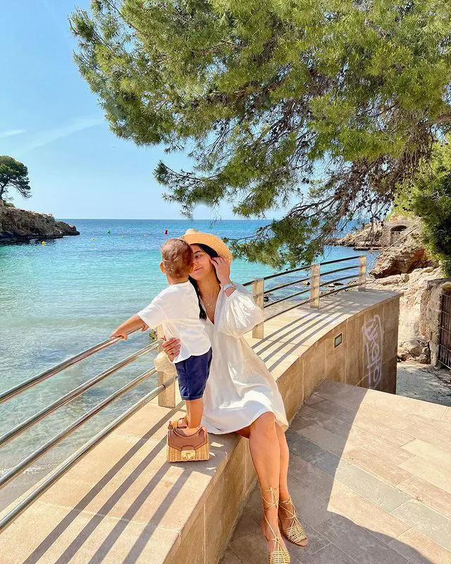 Imane travelled with her husband and son to enjoy the beach in Mallorca