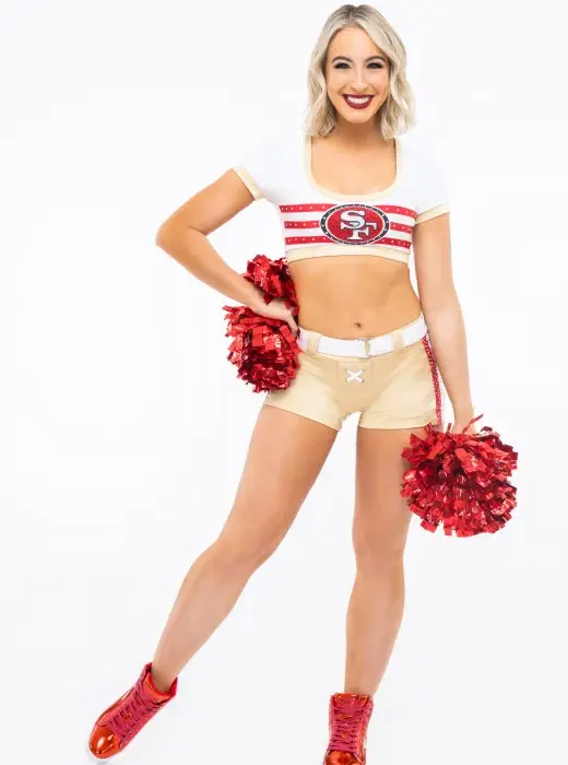Lauren A. is a 7 year cheerleading veteran 