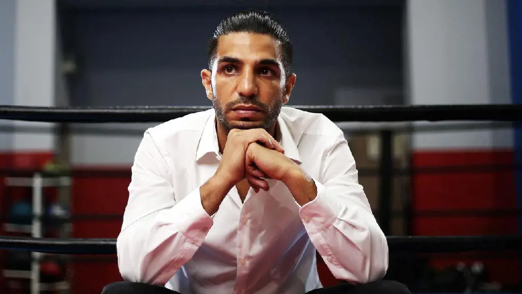 Bill Dib is an Australian boxer, who has a title of World Champion on him.