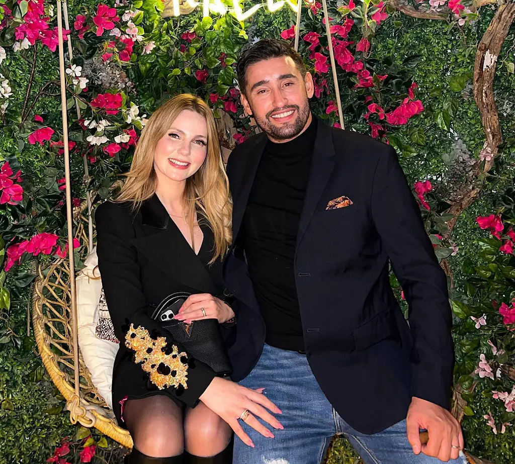 Karim Haggui, a former Tunisian footballer is married to wife Eya Haggui.