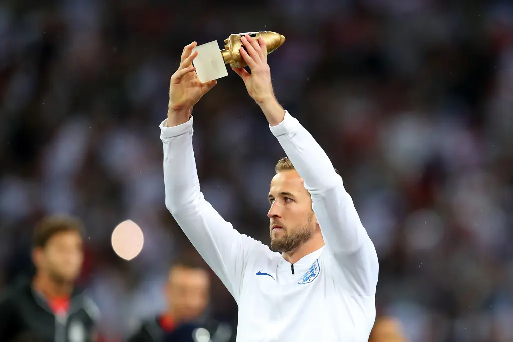 Before England’s UEFA Nations League opener against Spain on Saturday, 2018 FIFA World Cup Russia top goalscorer Harry Kane was presented with the adidas Golden Boot award at Wembley Stadium.