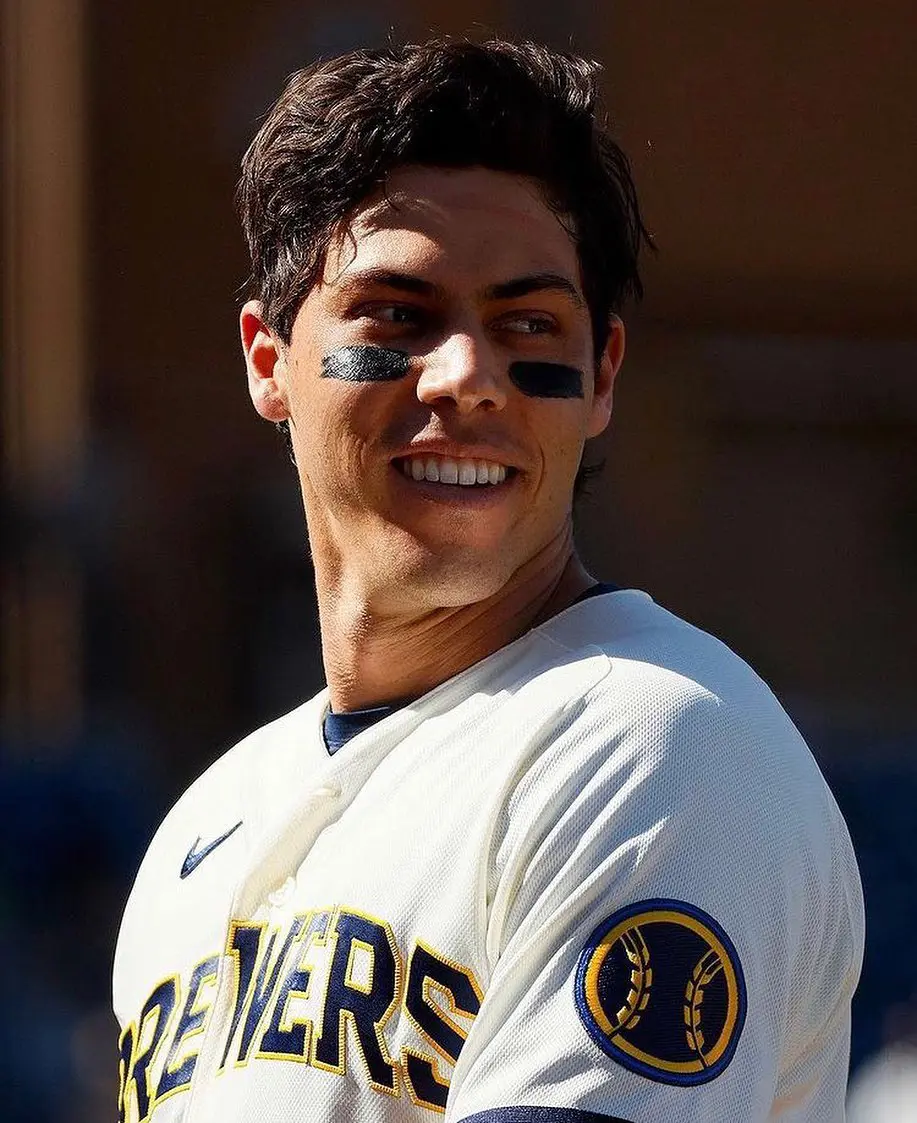 With his boyish yet attractive look Christian Yelich makes fans go gaga for him