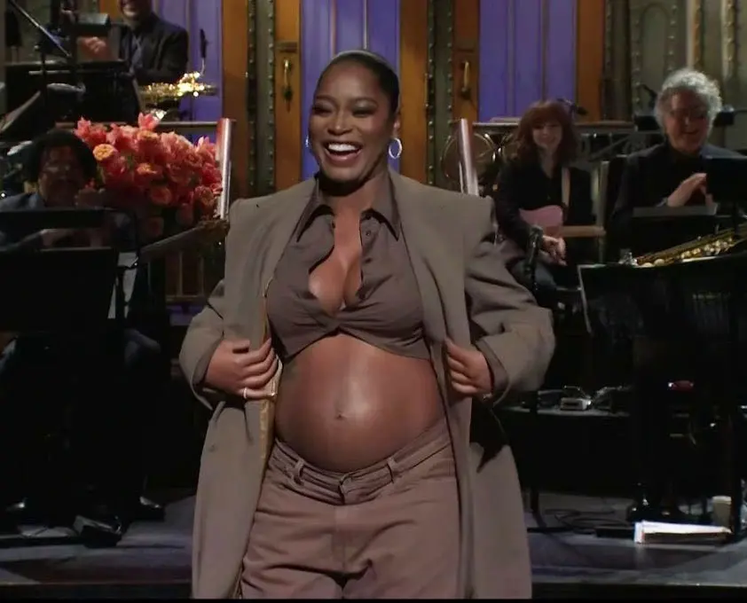 The 29-year-old actress announced her pregnancy on SNL.