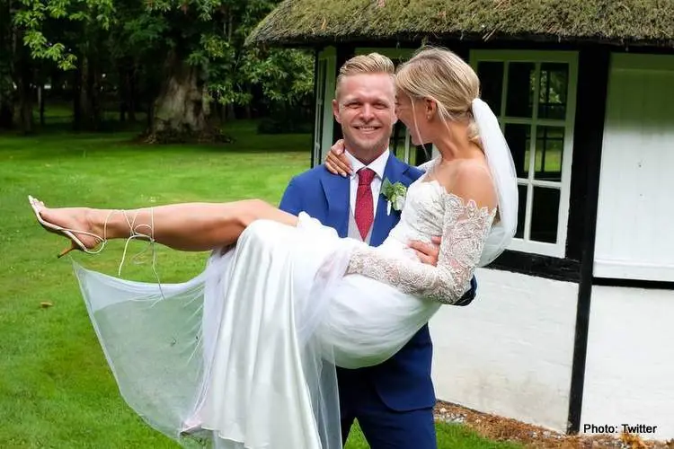 Kevin Magnussen is married to Louise Gjorup.