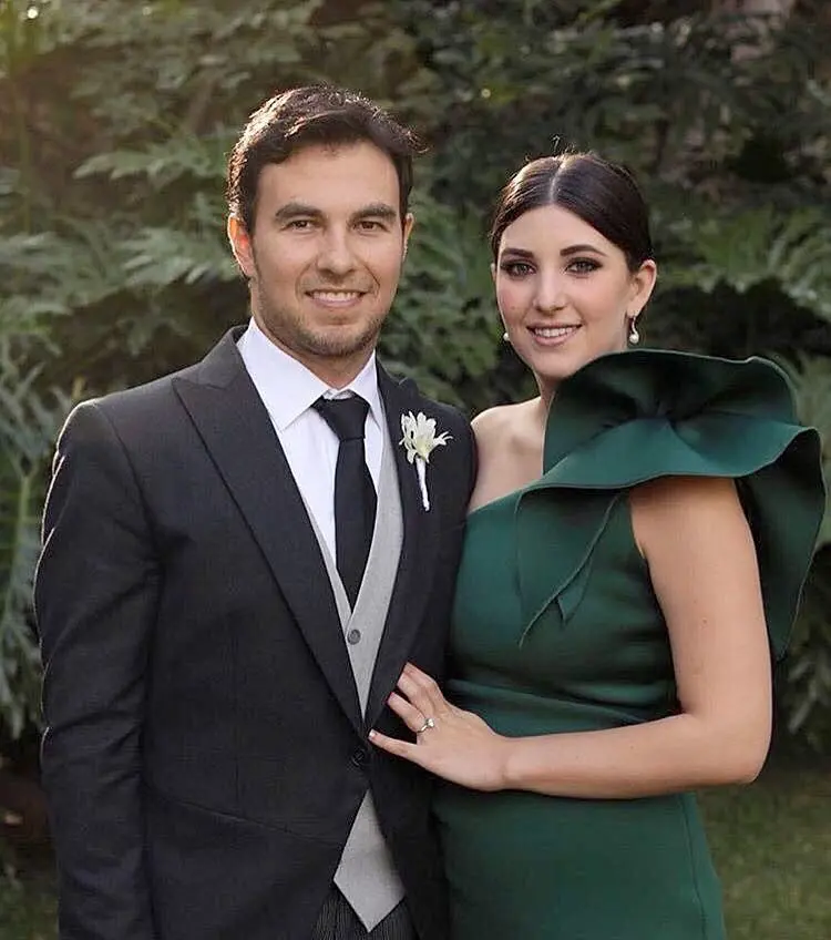 Sergio Perez with his wife, Carol Martinez. The couple have two adorable kids.