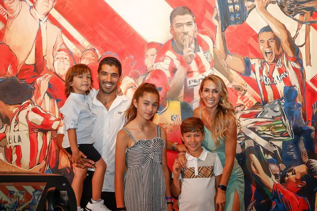 Luis Suarez with his wife and kids.