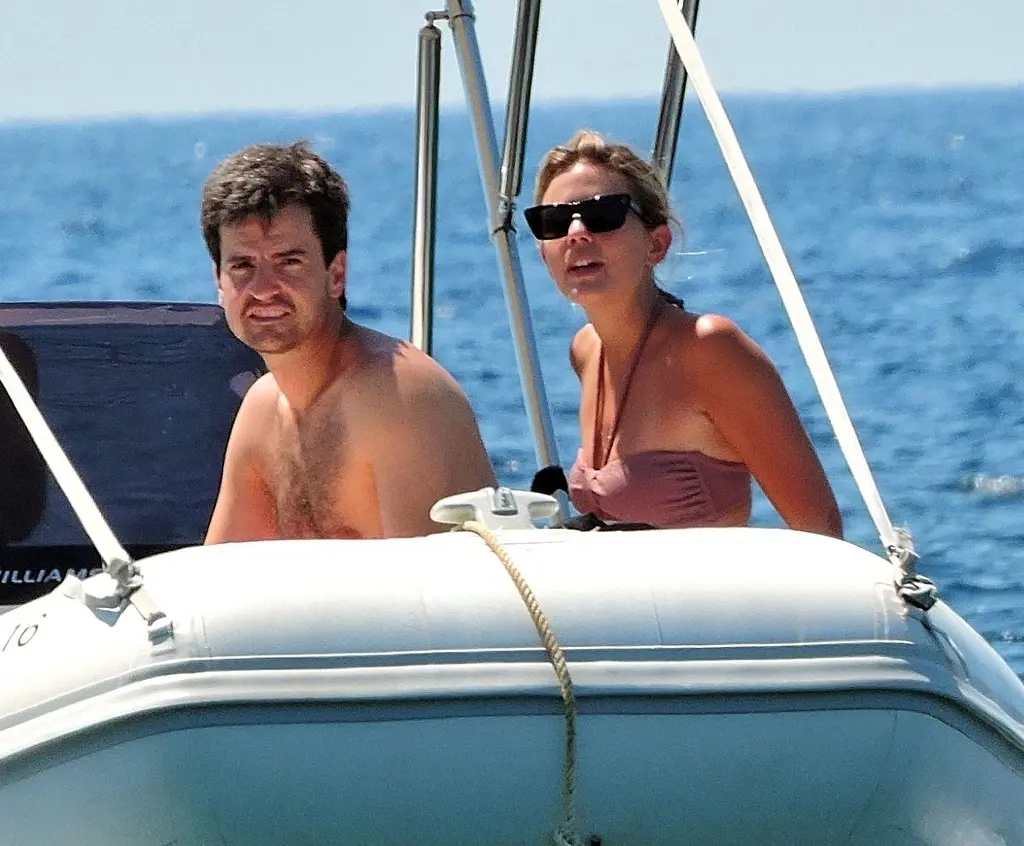 Carlos Sainz Jr enjoying a relaxed holiday with Isabel Hernaez.