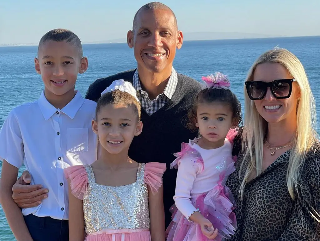 Hall of famer Reggie Miller with his missus and his three kids