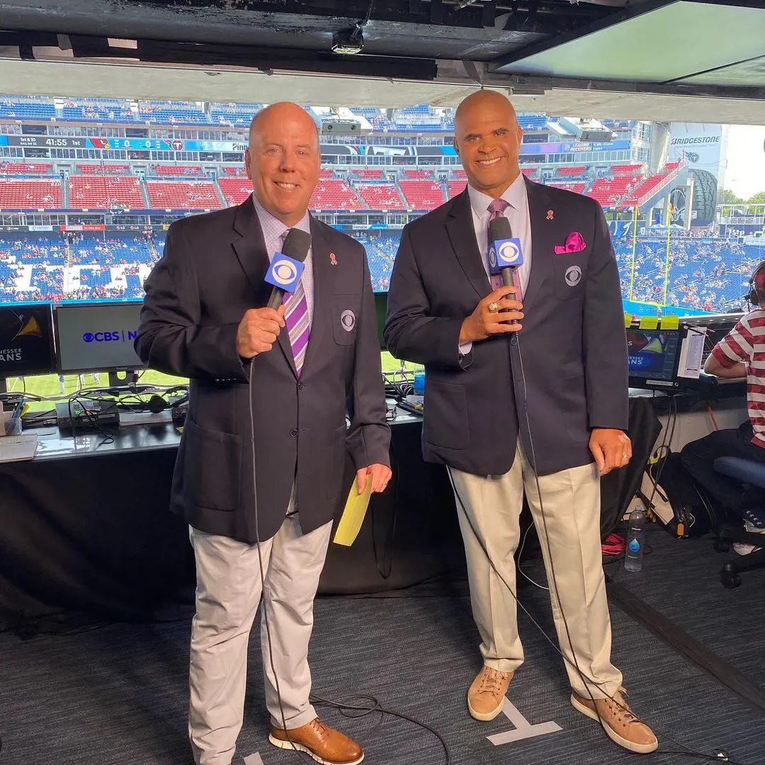Tom(left) reporting for the game at the Nissan Stadium on September 12, 2021. 