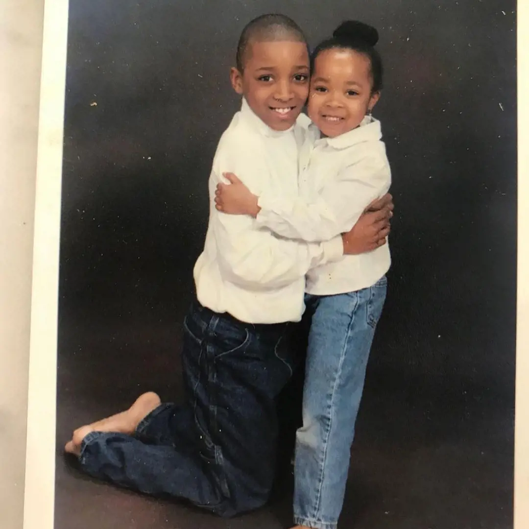 Donovan and his younger sister, Jordan, wore identical outfits when they were kids