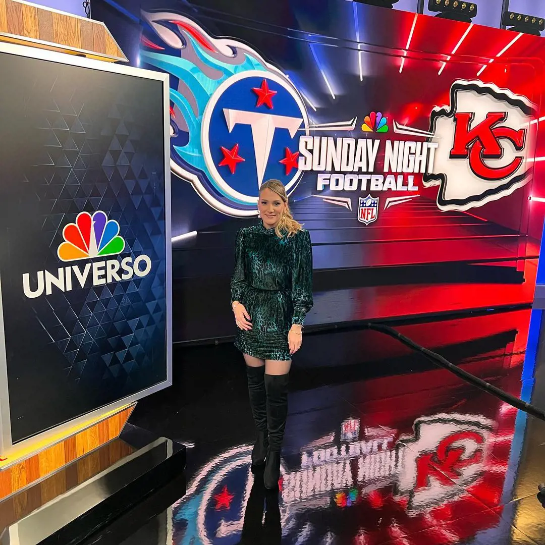 Ariana during California duel tonight between Chagers and 49ers at Telemundo center on November 13, 2022. 