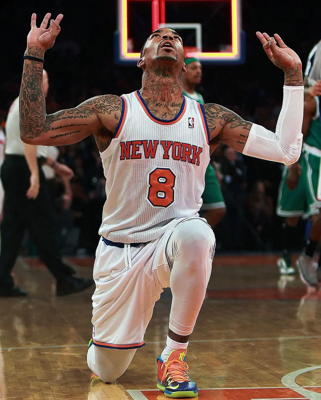 New York Knicks fan treats himself to JR Smith neck tattoo Photo