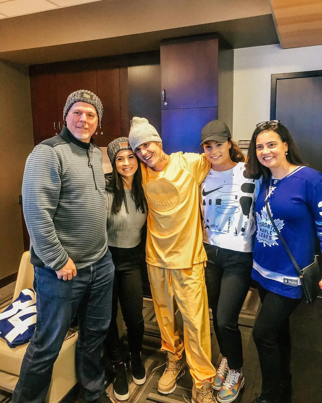 Brian (left) and Ema (right) with their two daughters Alexandria and Breyana with singer Justin Bieber in Toronto, Ontario in Jan 2020