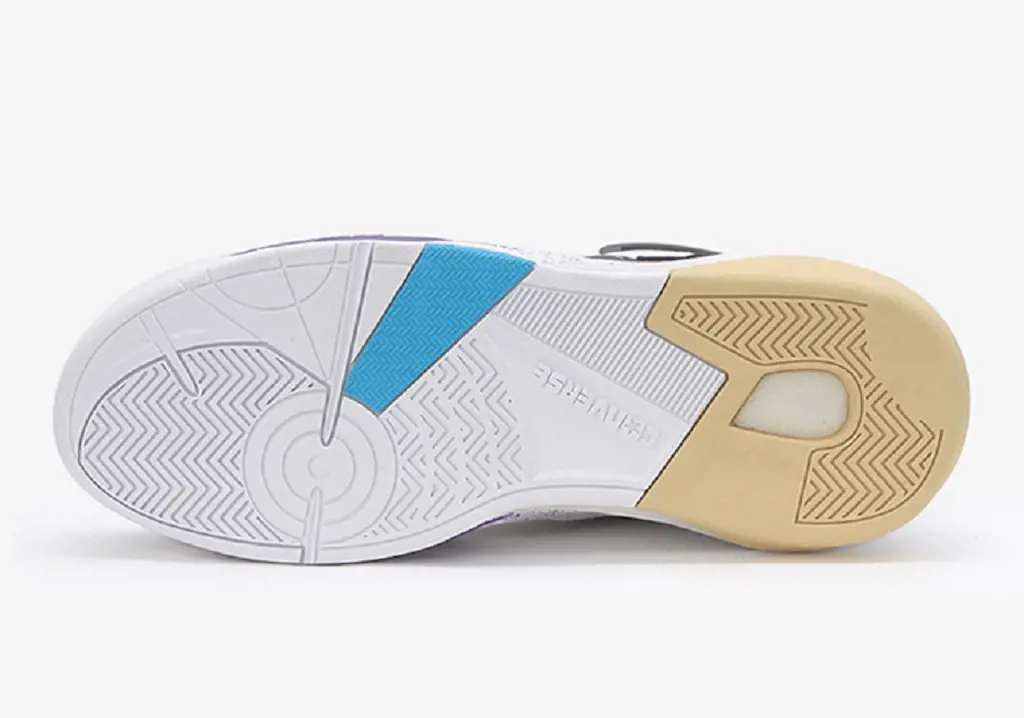 The rubber outsole of Converse Aero Jam is created to improve grip and durability.