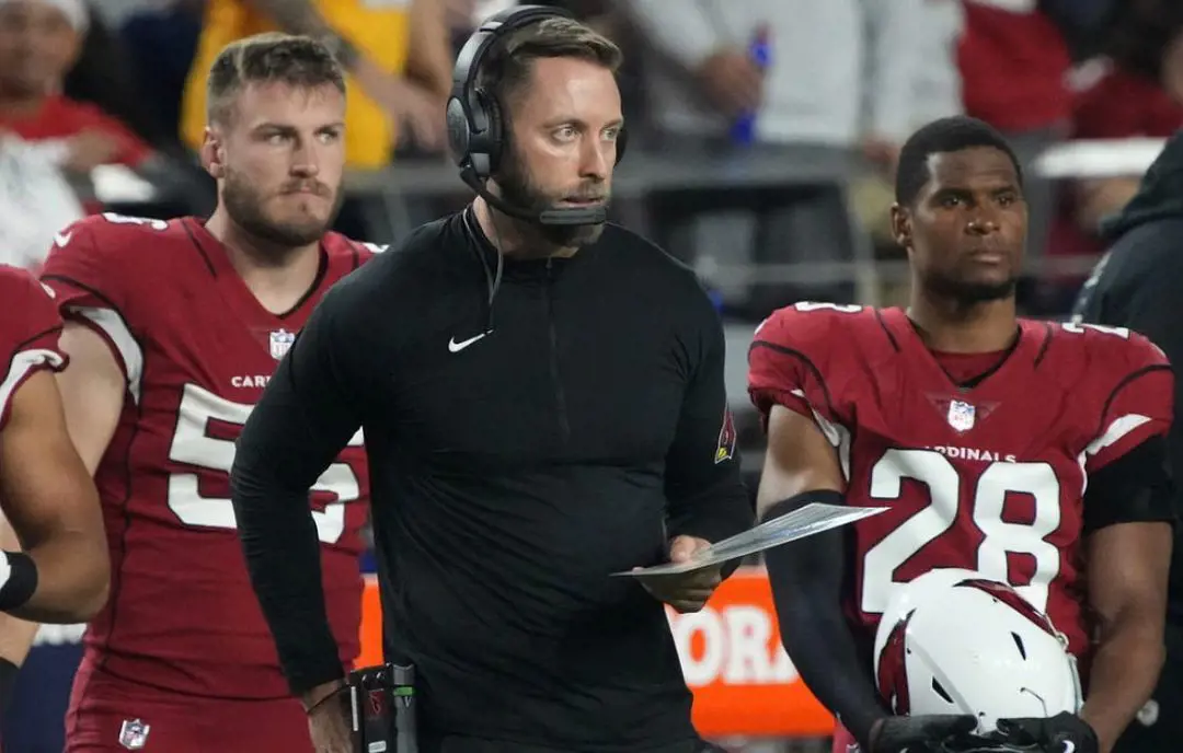 Kingsbury on the sideline during the Arizona Cardinals game in NFL