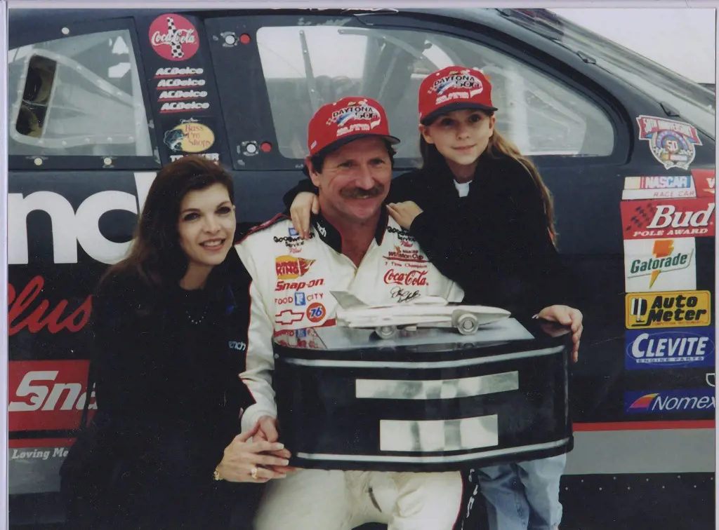  (Left to Right) Teresa, Dale and Taylor in February 1998 at the Daytona 500