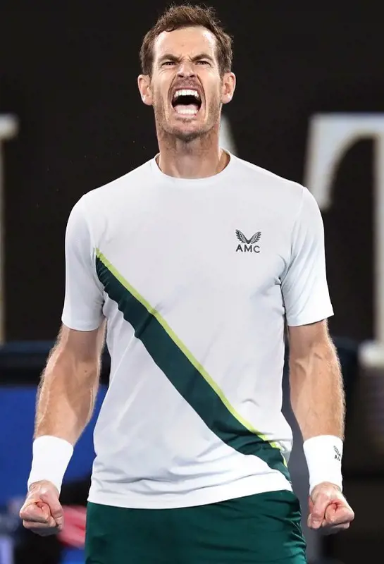Murray wears AMC merch at Australian Open.