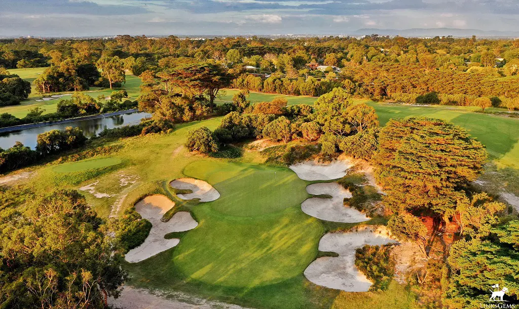 The Royal Melbourne Golf Club is great golf courses in the world.