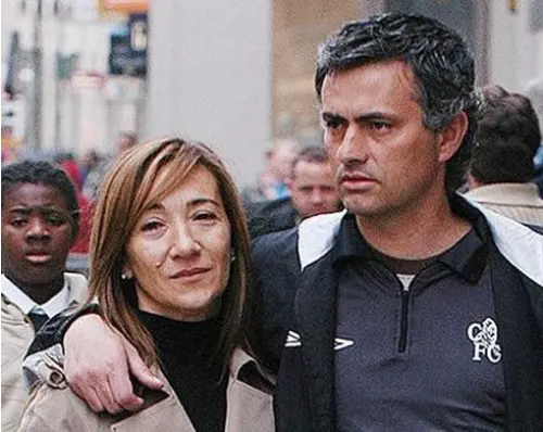 Coach Mourinho with his ladylove in his early days.