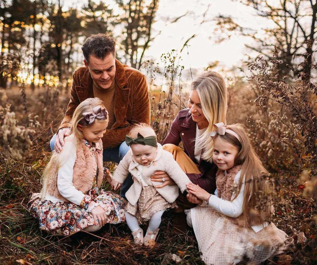 Tuukka and his partner together with their three daughters.