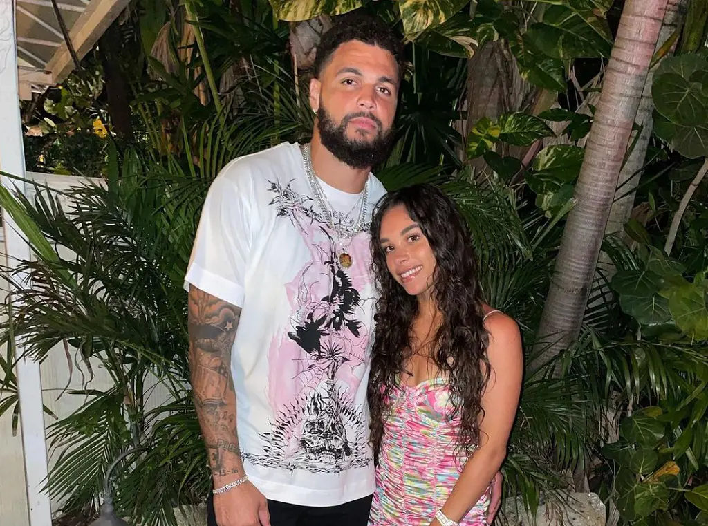 Who is Ashli Dotson, Mike Evans' wife? All the facts and details