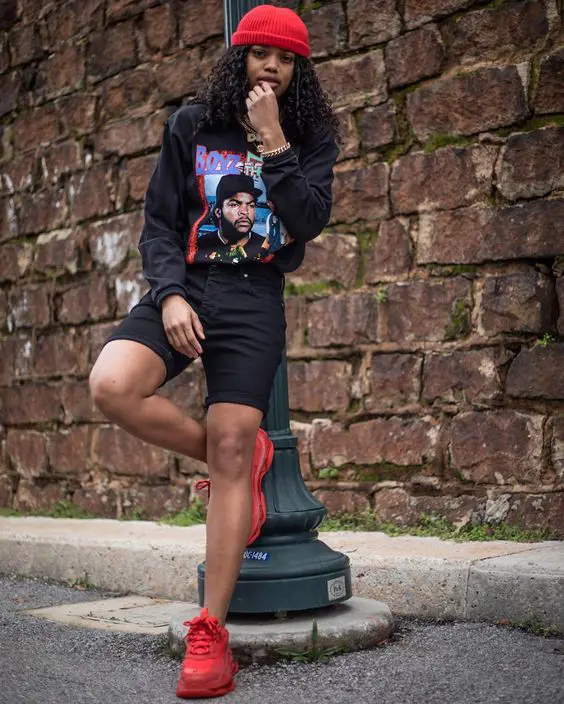 Destanni waering rapper Ice Cuba printd hoodie in February 2020