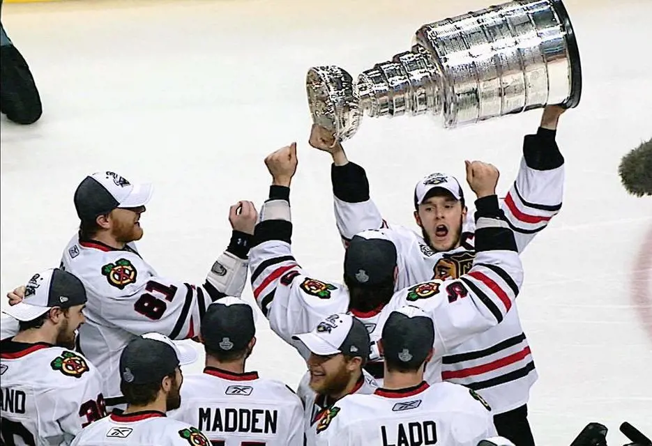 The Chicago Blackhawks holding their 2010 Stanley Cup Championship