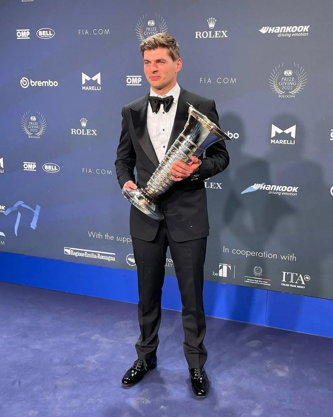 Max Verstappen is the first racing driver to win the FIA Award in 2022.