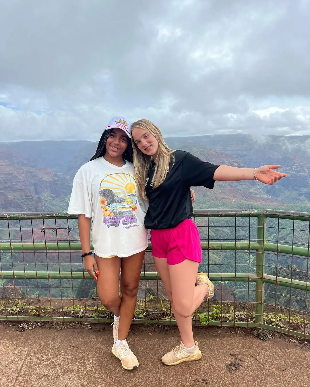 Laycee (left)  enjoying her vacation with her friend at Hawaii on March 11, 2023. 