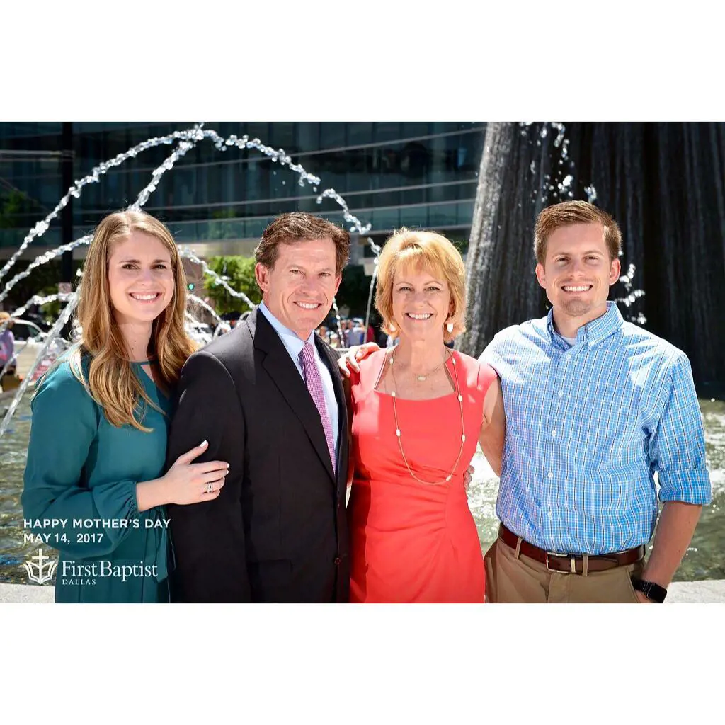 Cline with her parents and brother at First Baptist Dallas