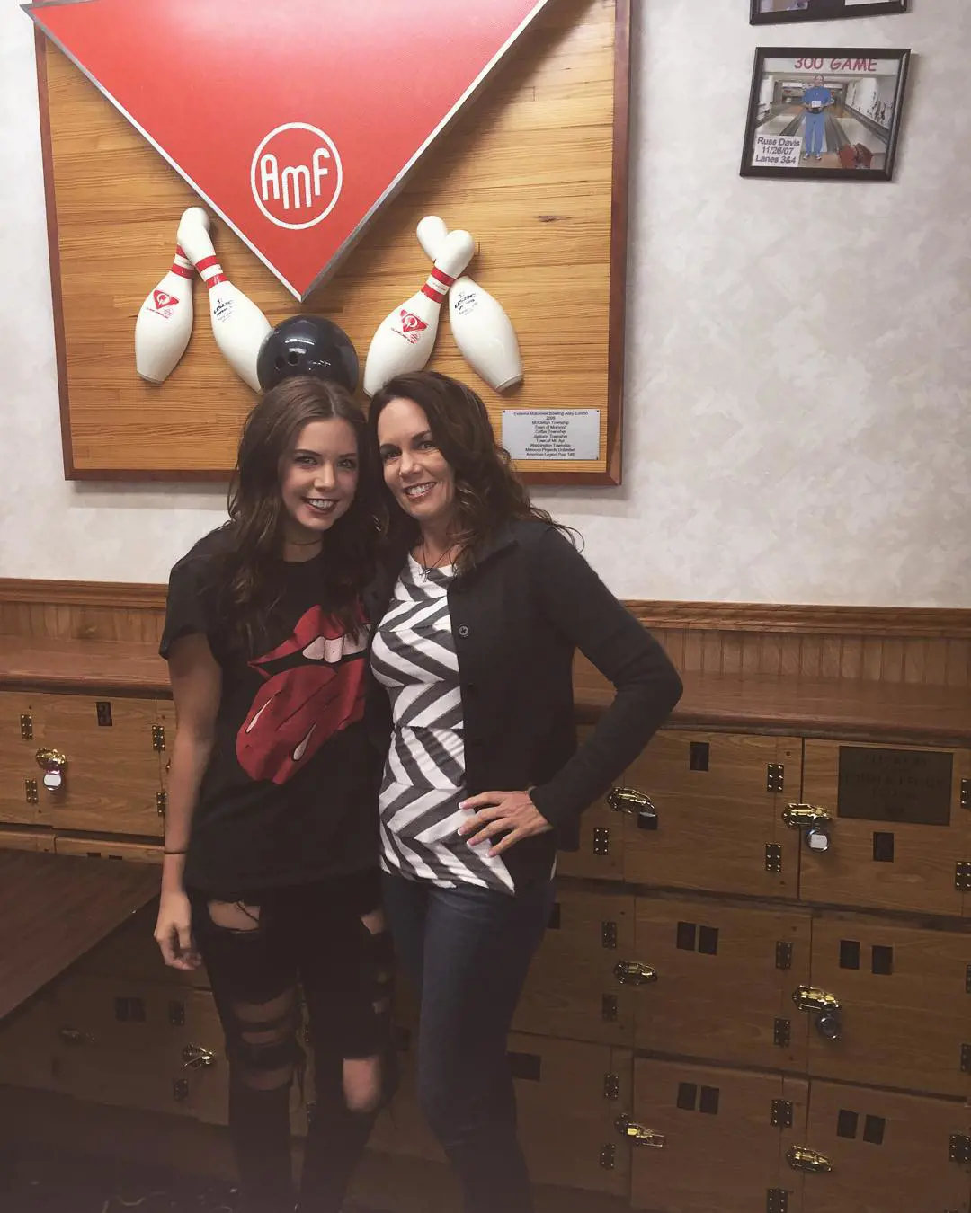 Beth (on the right) with her daughter Meghan at a bowling center in LA in December 2015