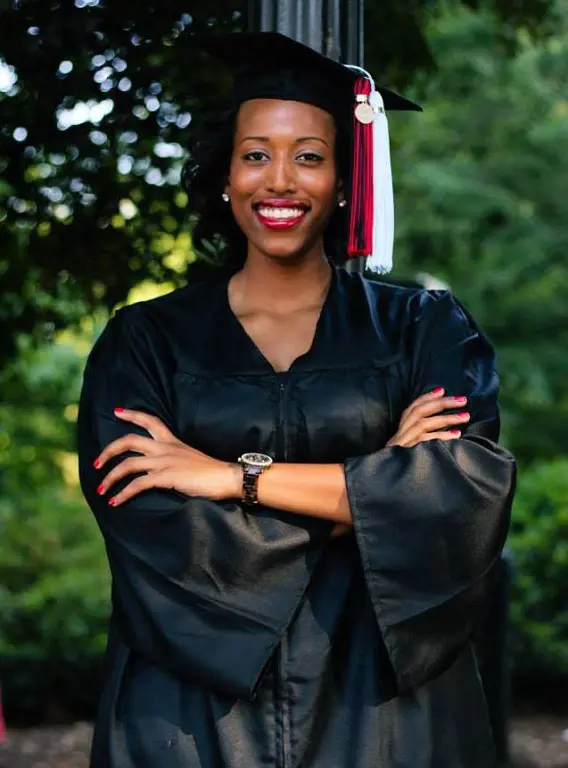 Deanna graduated from the University of Georgia in 2014. 