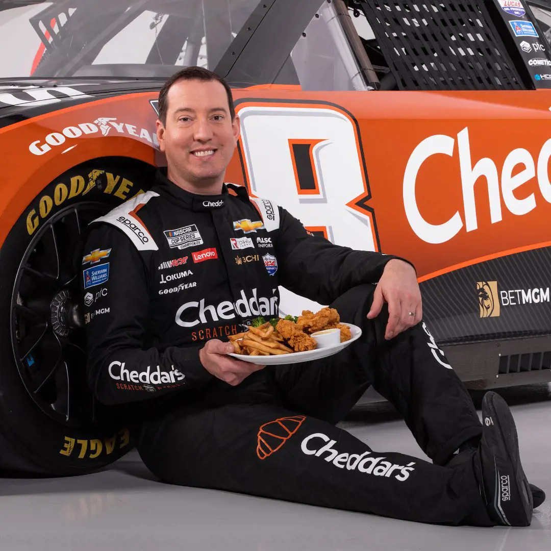Kyle Busch with a plate of his before the race meal in February 2023