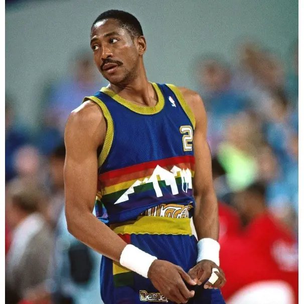 Alex English in frame during his 1982-93 season with Denver Nuggets