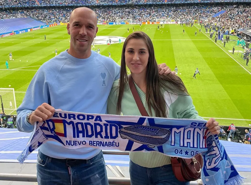 Belinda attending champion league with Martin in Santiago Bernabéu, on May 5, 2022