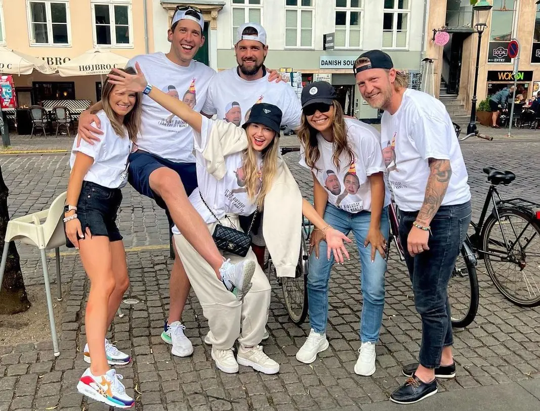 The couple went to Copenhagen, Demark trip with their friends wearing the matching T-shirt.