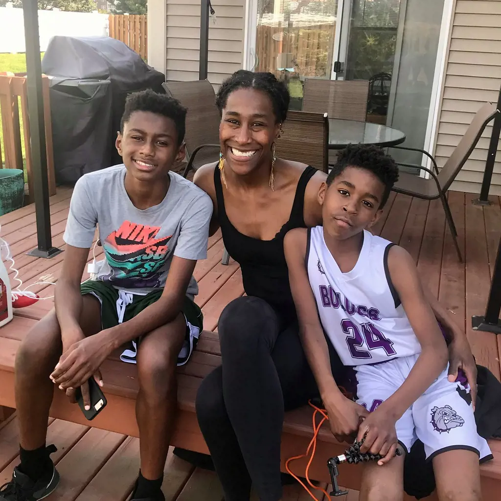 Tauja with her kids Kanon and Kolton in June 2020